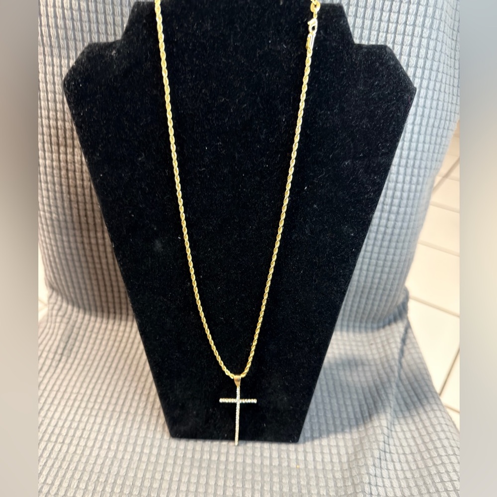 Elegant Gold Cross Necklace